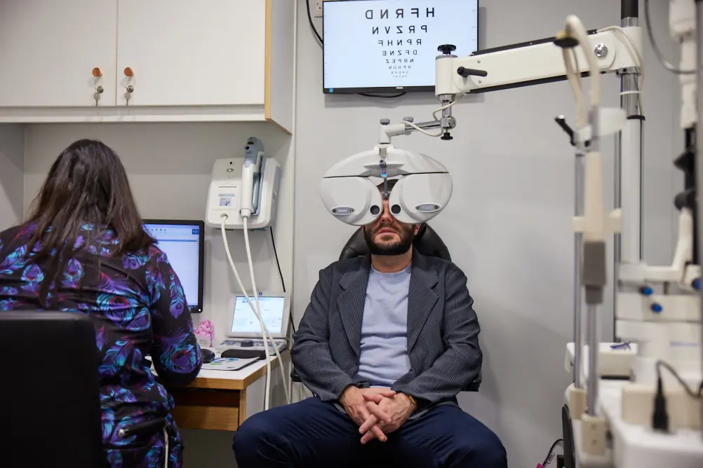 BAYFIELDS FLEET SHOT Male Eye Test.Php