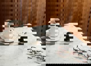 Table With Charger And Aids Widex