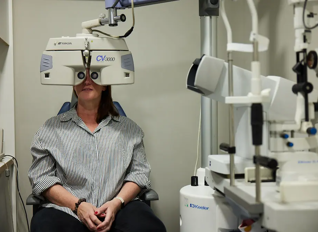 BAYFIELDS CHESTER Eye Test Lady In Chair