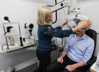 Bayfieldsopticians Barnardcastle Lowres 123 Eye Test