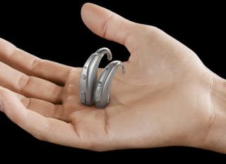 Behind The Ear WIDEX Packshot 2HA Standing Btes (1)